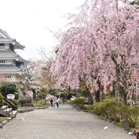 青森伝統芸能を楽しめる繭子の宿 Hachinohe Eksteriør billede