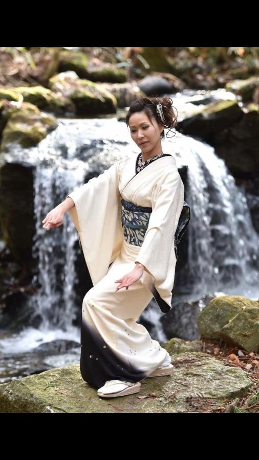 青森伝統芸能を楽しめる繭子の宿 Hachinohe Eksteriør billede