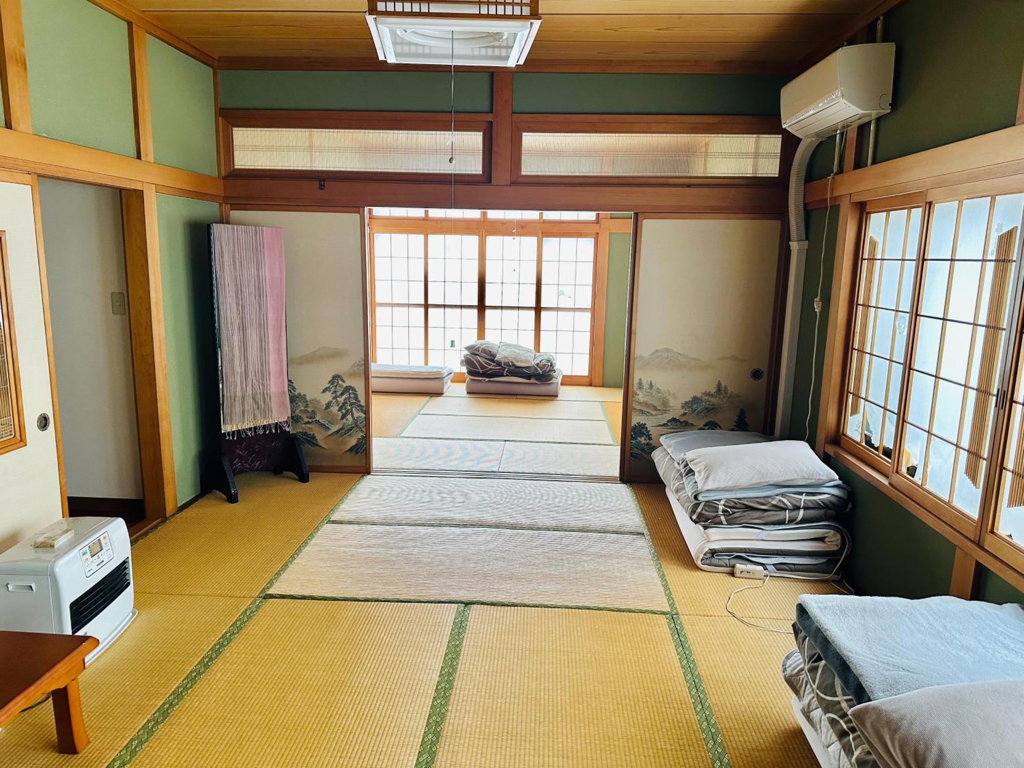 青森伝統芸能を楽しめる繭子の宿 Hachinohe Eksteriør billede